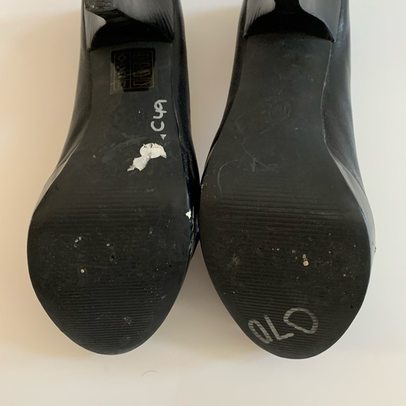 Michael Kors Shoes, Size 7M, Black Leather - Picture 5 of 5